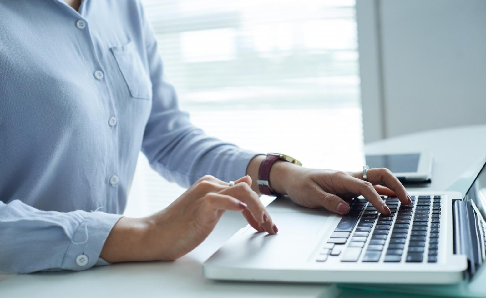 Contacto profesional con Brynovaresh - expertos en SEO para e-commerce